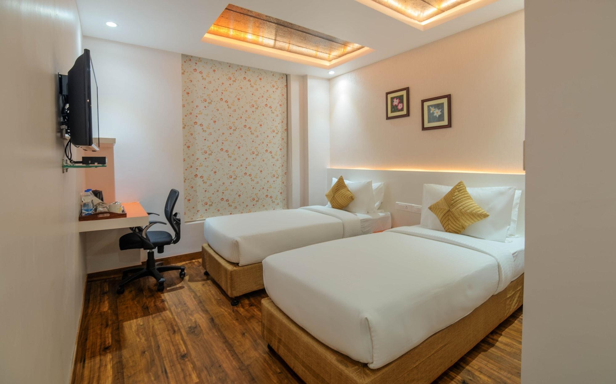 Mango Hotels Prangan Бхубанешвар Екстериор снимка